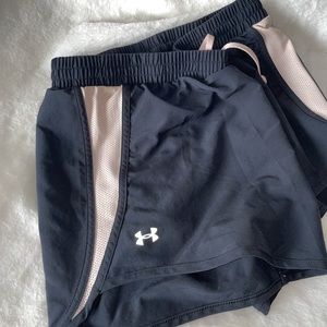 Under Armour Black Athletic Shorts Women's Medium